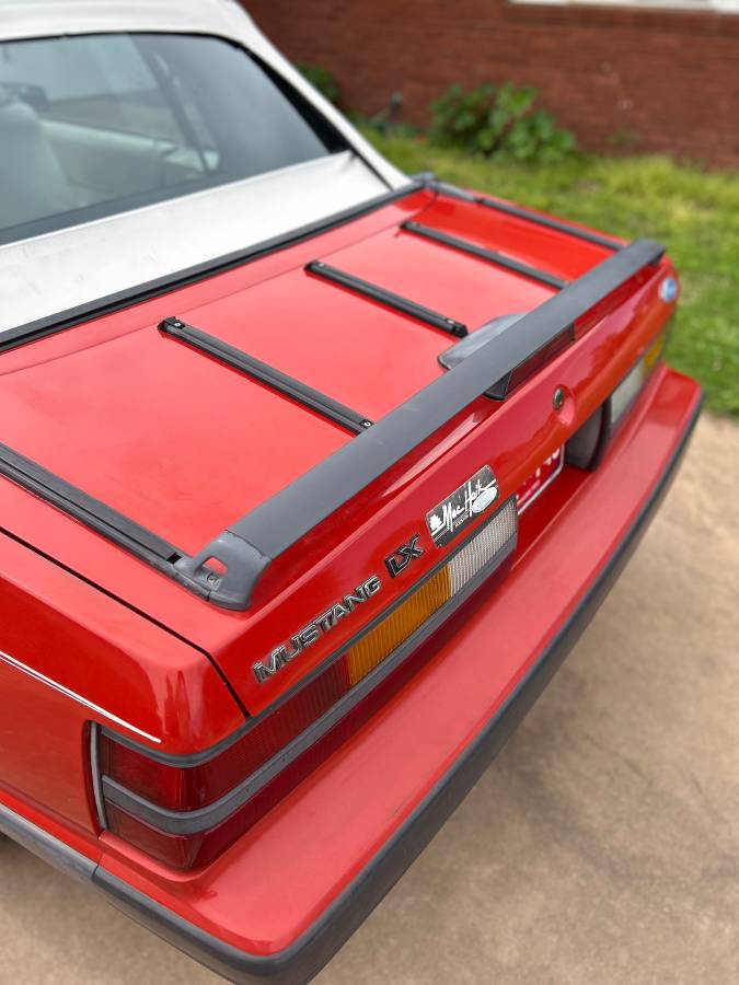 Ford-Mustang-convertible-1986-red-3