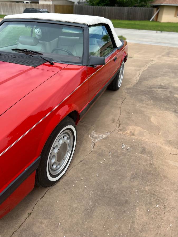 Ford-Mustang-convertible-1986-red-4