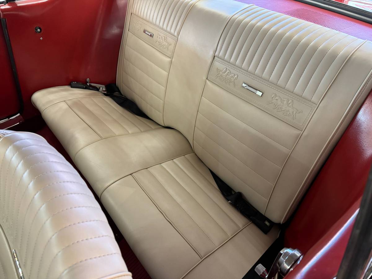 Ford-Mustang-coupe-1966-red-10