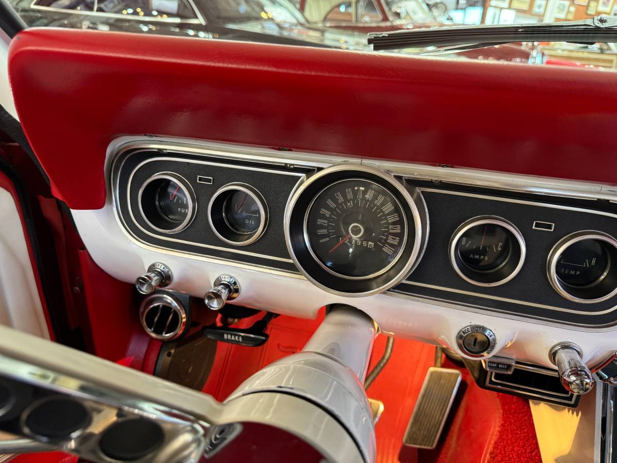 Ford-Mustang-coupe-1966-red-14