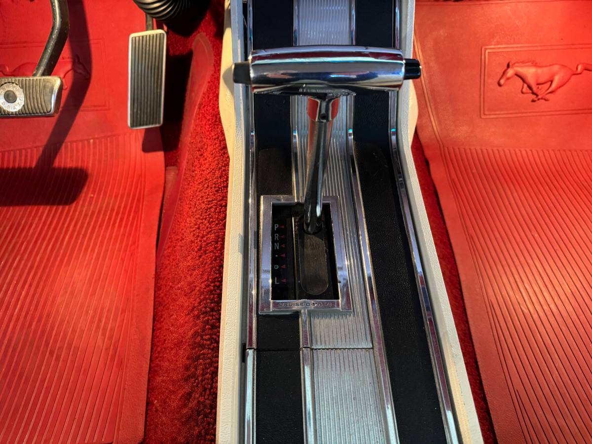 Ford-Mustang-coupe-1966-red-16