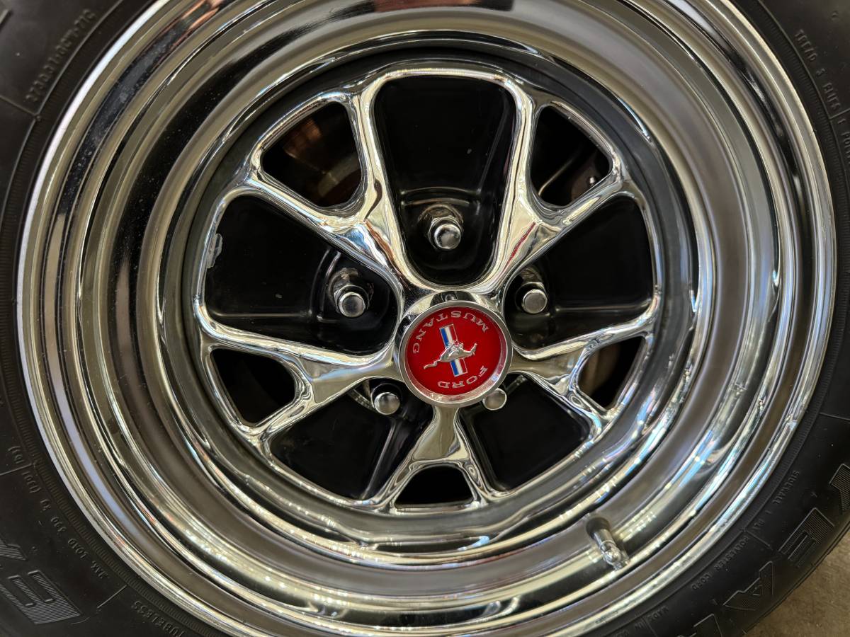 Ford-Mustang-coupe-1966-red-18