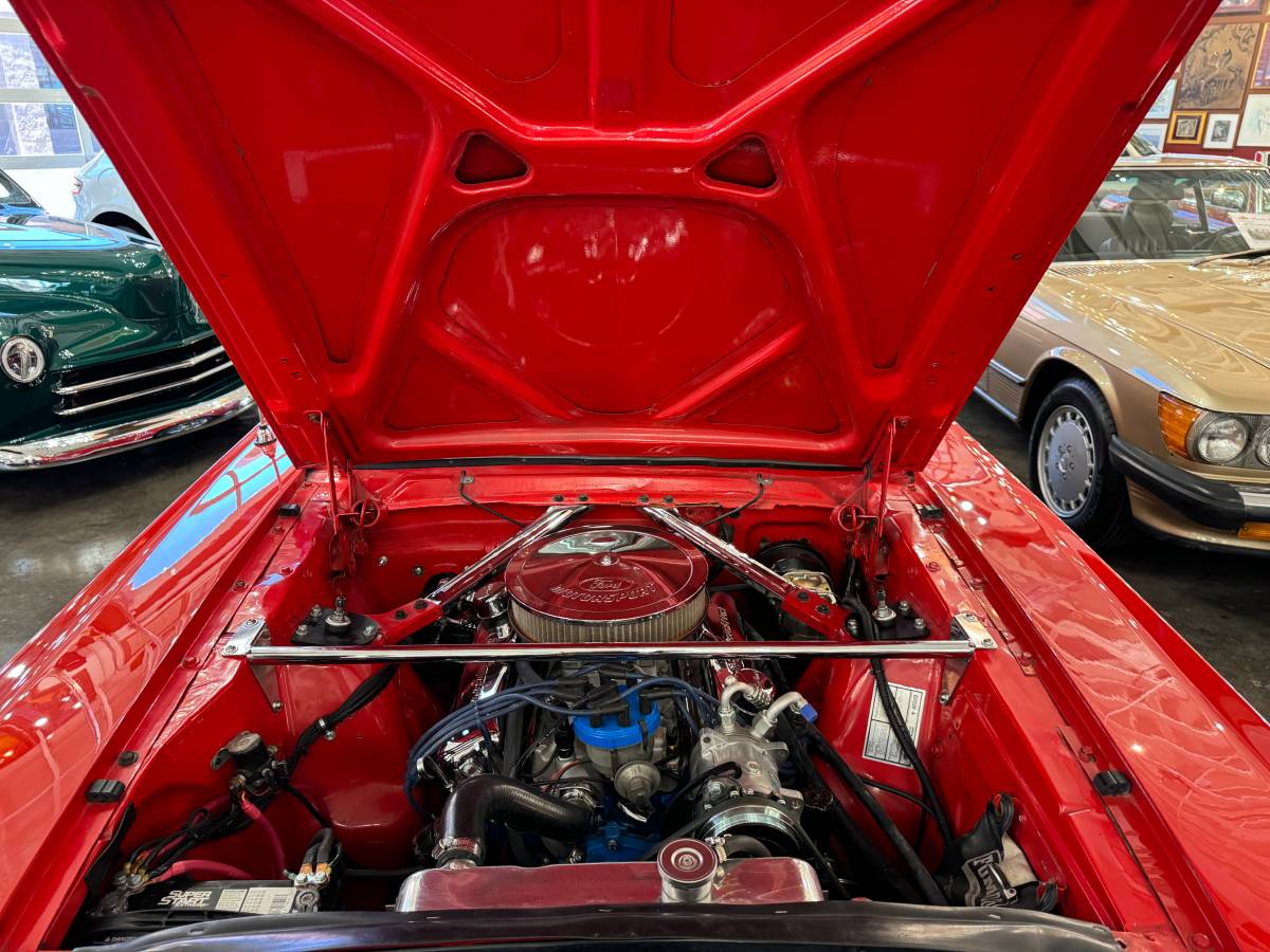 Ford-Mustang-coupe-1966-red-19