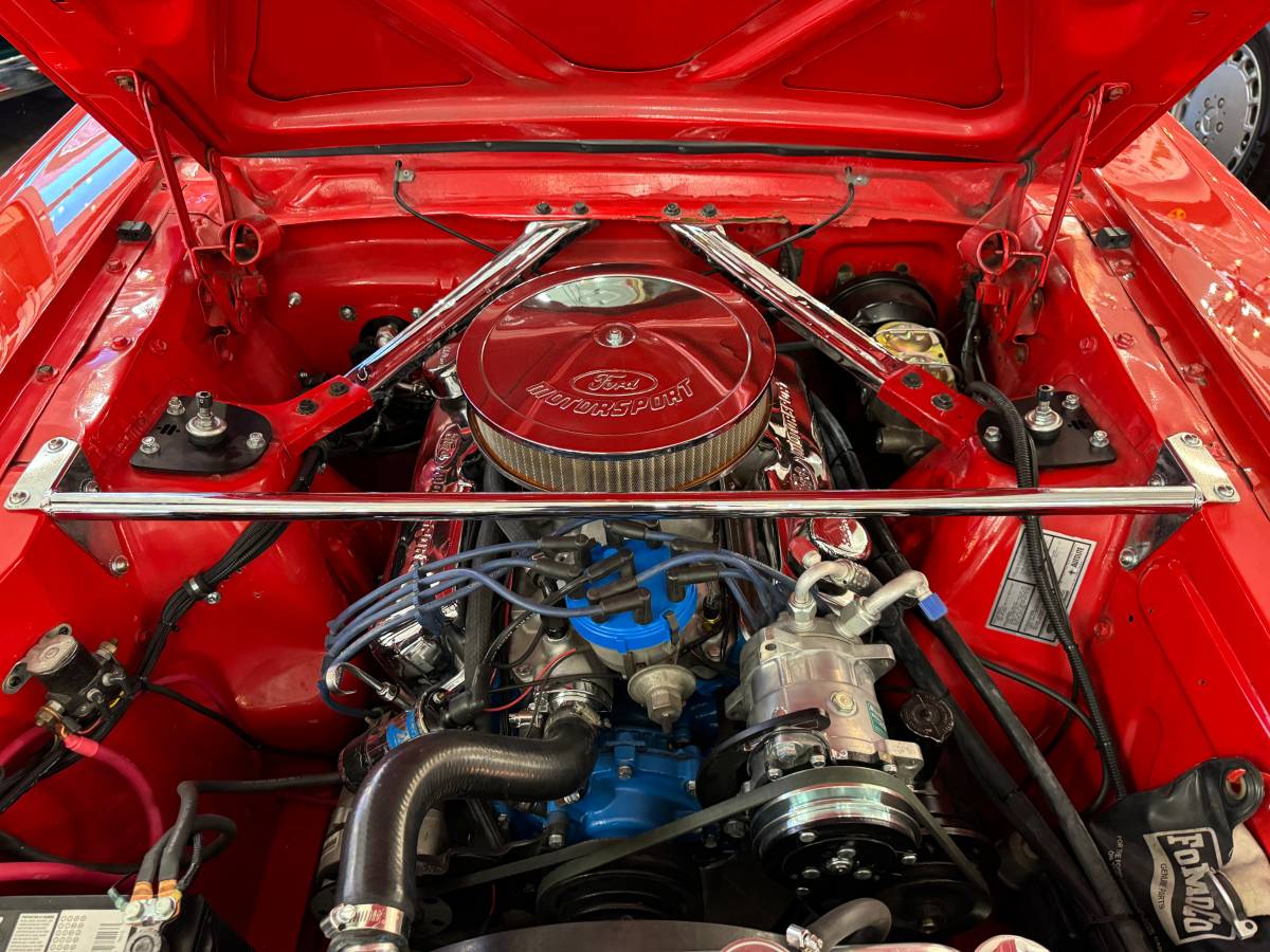 Ford-Mustang-coupe-1966-red-20