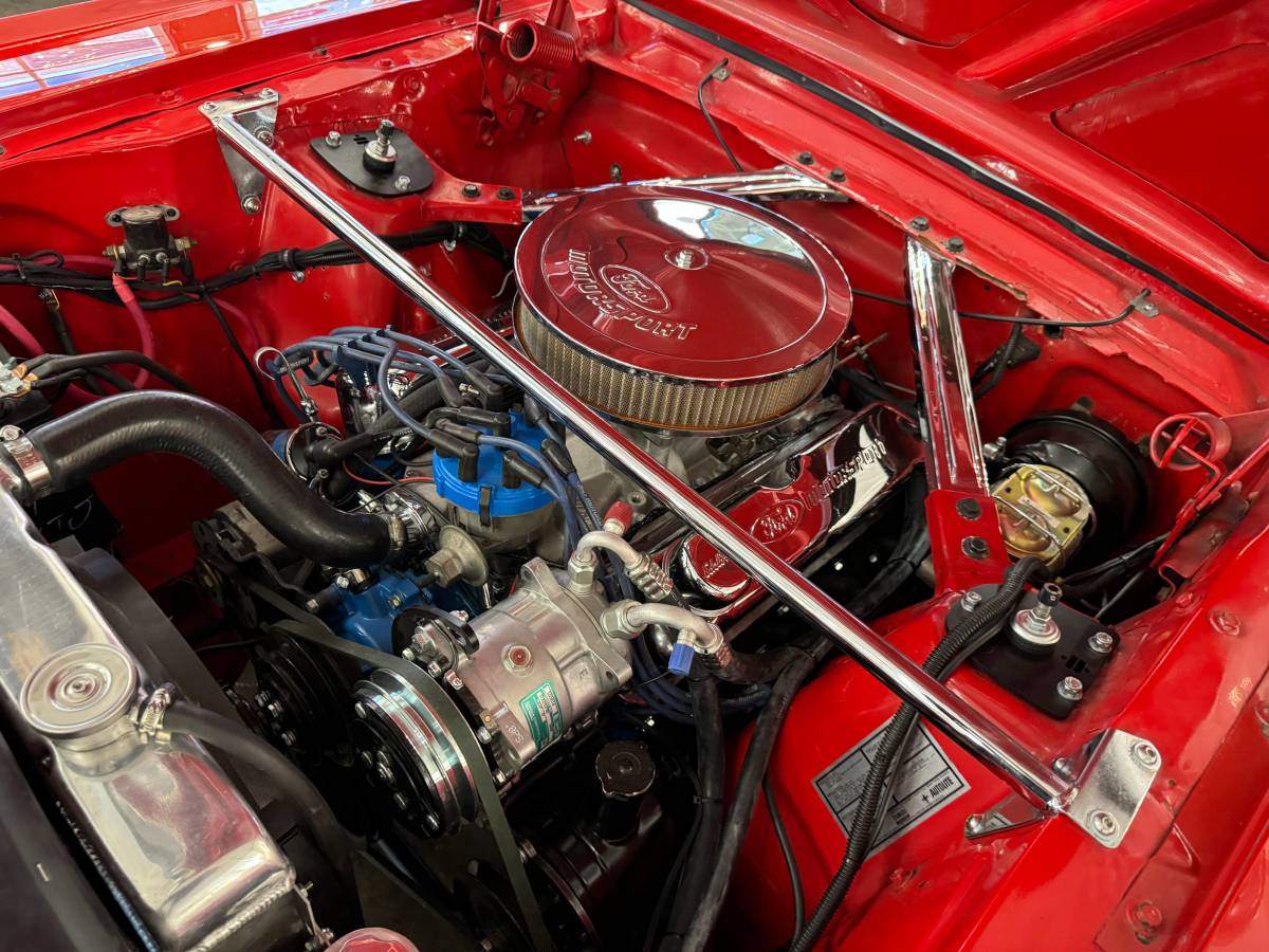 Ford-Mustang-coupe-1966-red-21