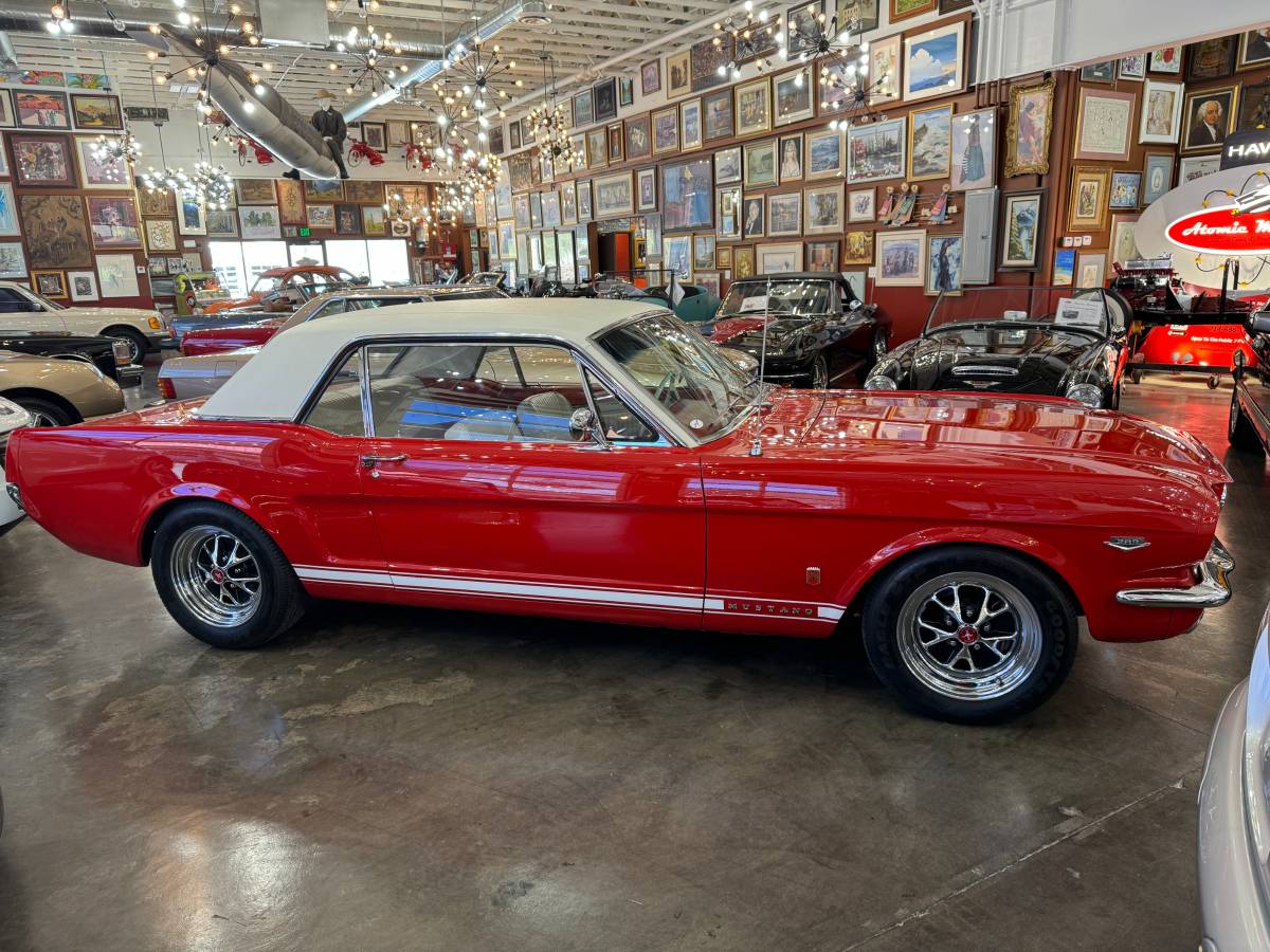 Ford-Mustang-coupe-1966-red-4