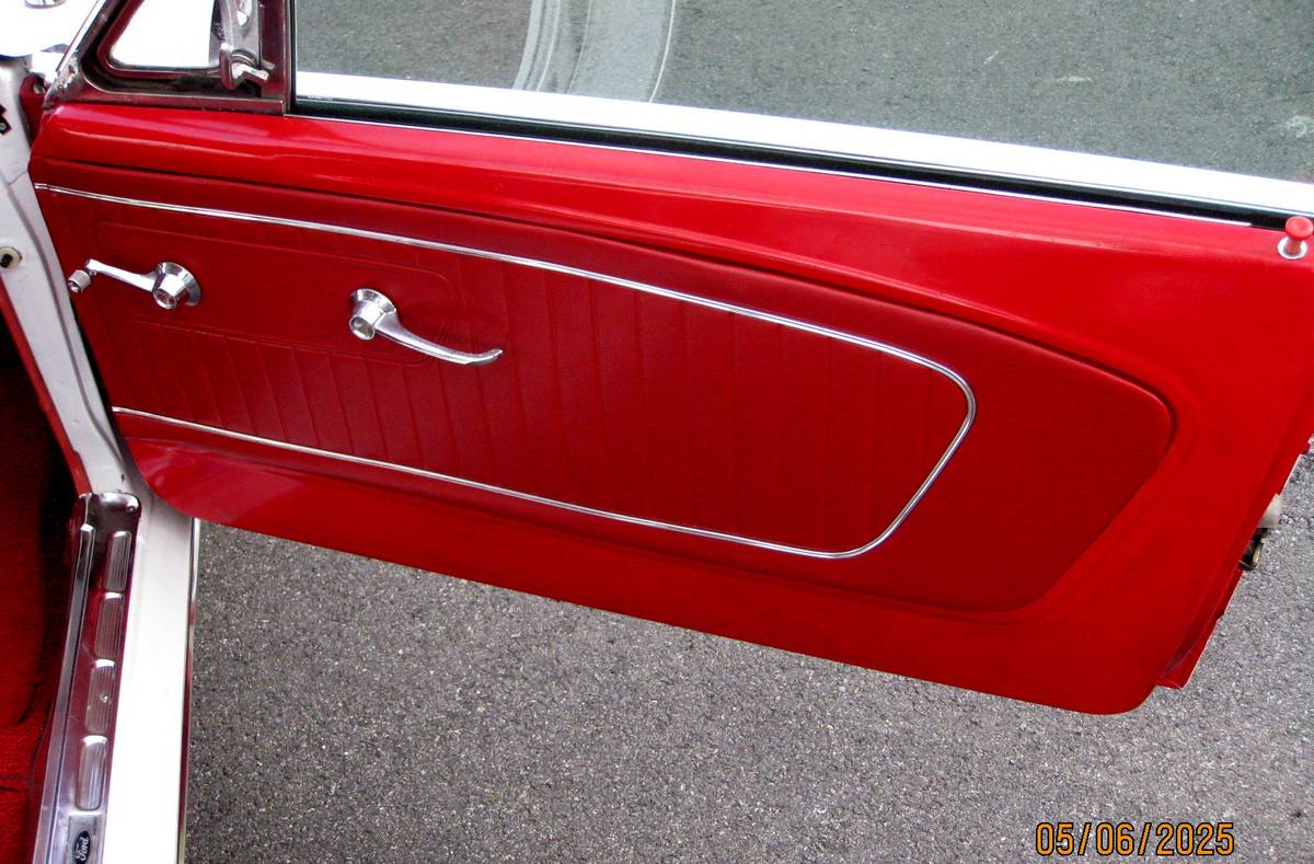 Ford-Mustang-fastback-1964-white-13