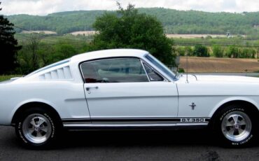 Ford-Mustang-fastback-1964-white-19