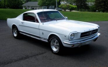 Ford-Mustang-fastback-1964-white-2