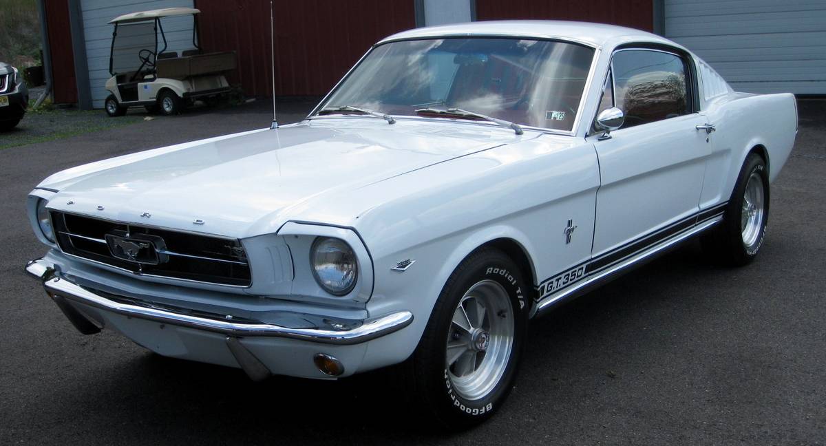 Ford-Mustang-fastback-1964-white-3