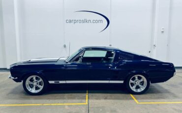 Ford-Mustang-fastback-1967-blue-3