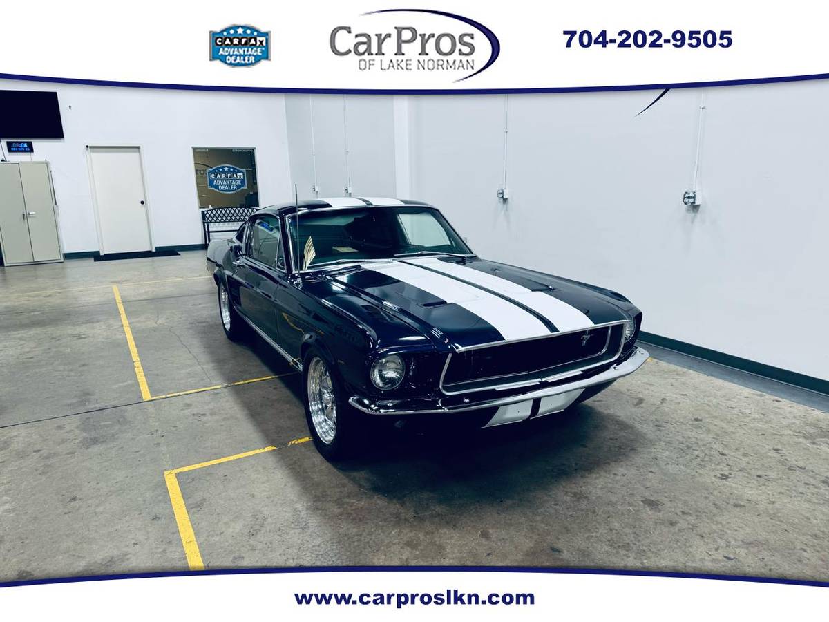 Ford-Mustang-fastback-1967-blue