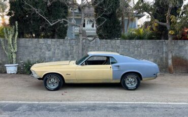 Ford-Mustang-fastback-1969-yellow-2