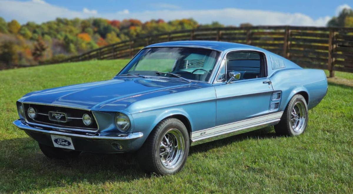 Ford-Mustang-gt-1967-blue-2