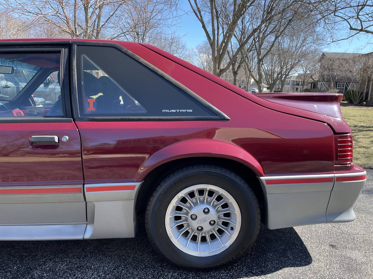 Ford-Mustang-gt-1989-red-1