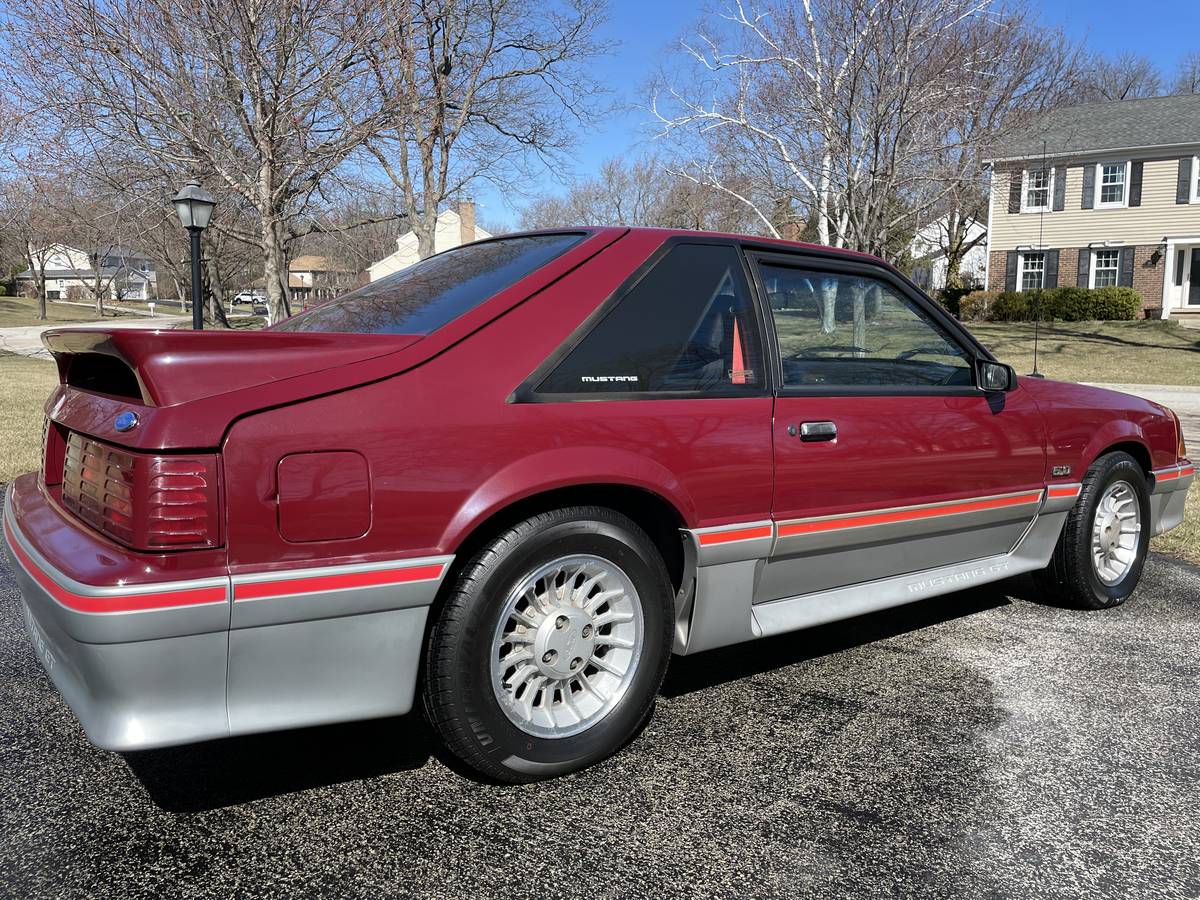 Ford-Mustang-gt-1989-red-2