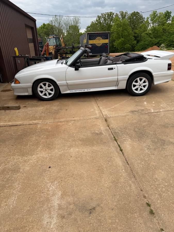 Ford-Mustang-gt-1991-white-4