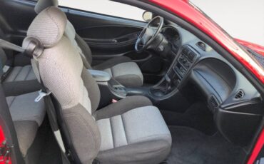 Ford-Mustang-gt-5.0-1995-10