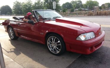 Ford-Mustang-gt-convertible-1989-6
