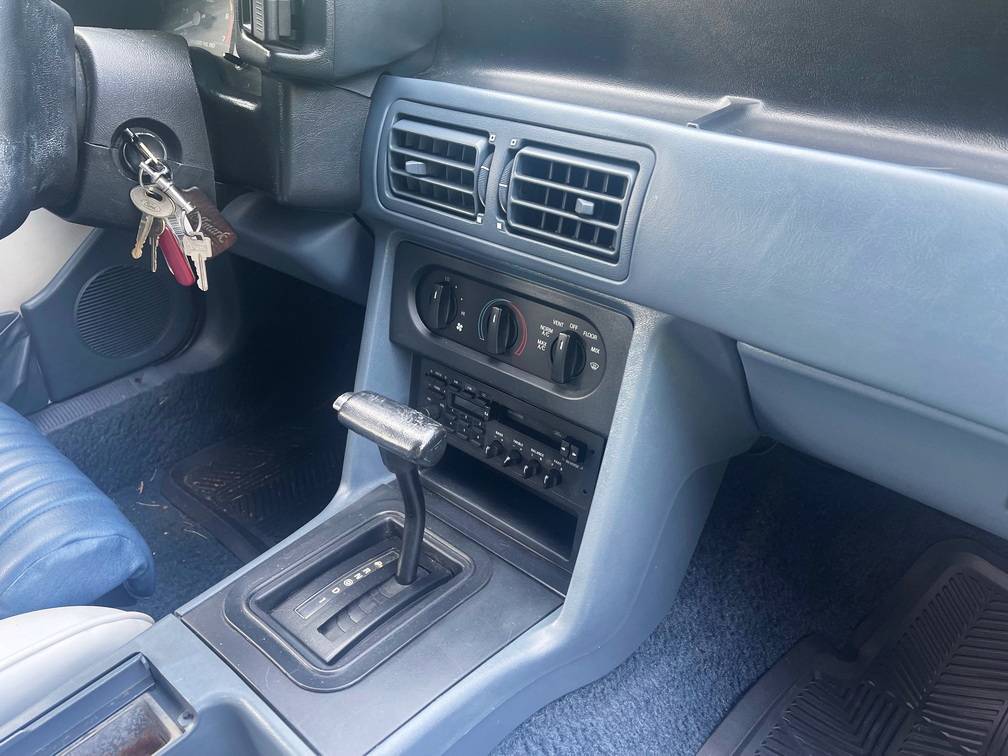 Ford-Mustang-gt-convertible-1990-blue-14