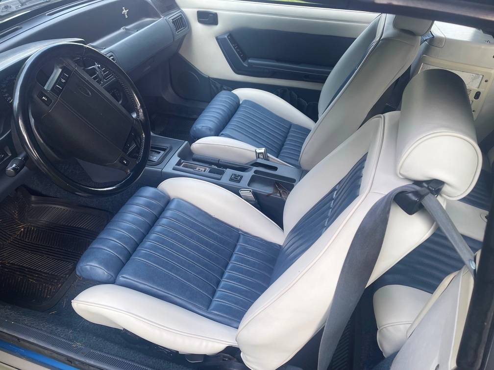 Ford-Mustang-gt-convertible-1990-blue-16