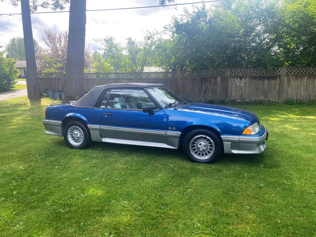 Ford-Mustang-gt-convertible-1990-blue-2