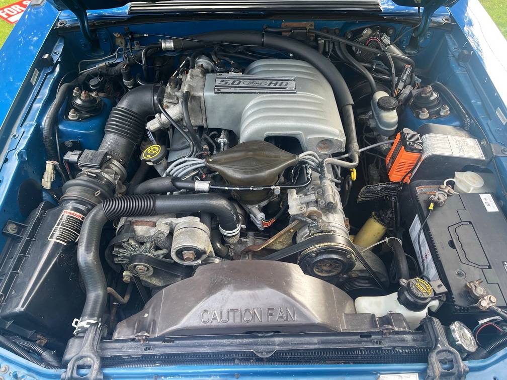 Ford-Mustang-gt-convertible-1990-blue-21