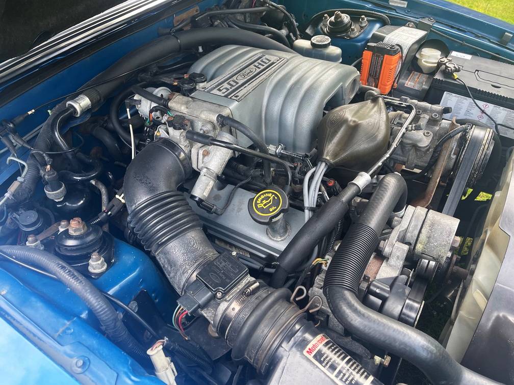 Ford-Mustang-gt-convertible-1990-blue-23