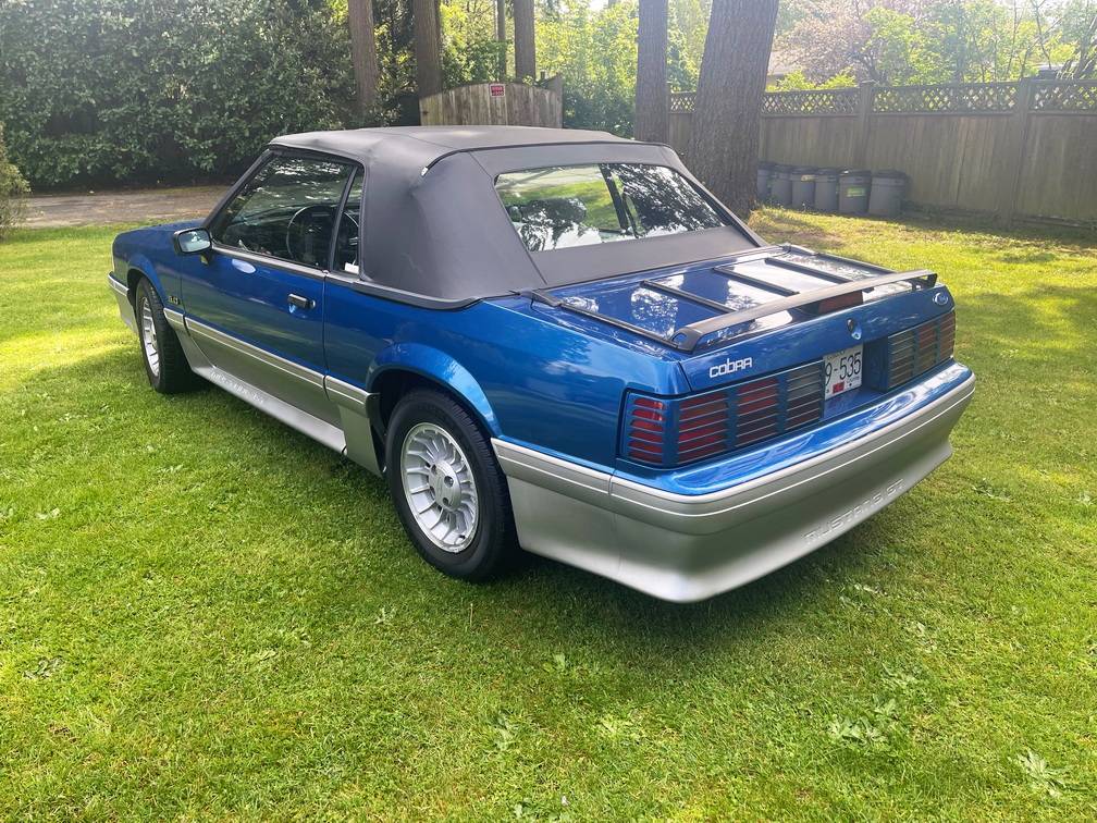 Ford-Mustang-gt-convertible-1990-blue-9