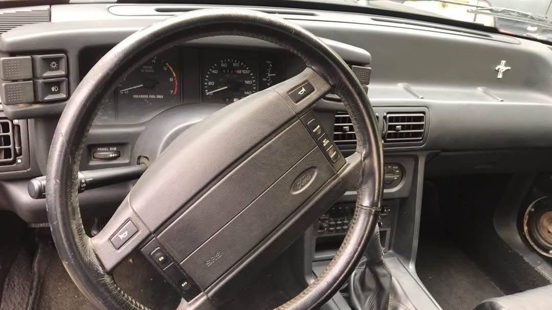 Ford-Mustang-gt-convertible-1990-red-11
