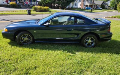 Ford Mustang gt coupe  1994 green