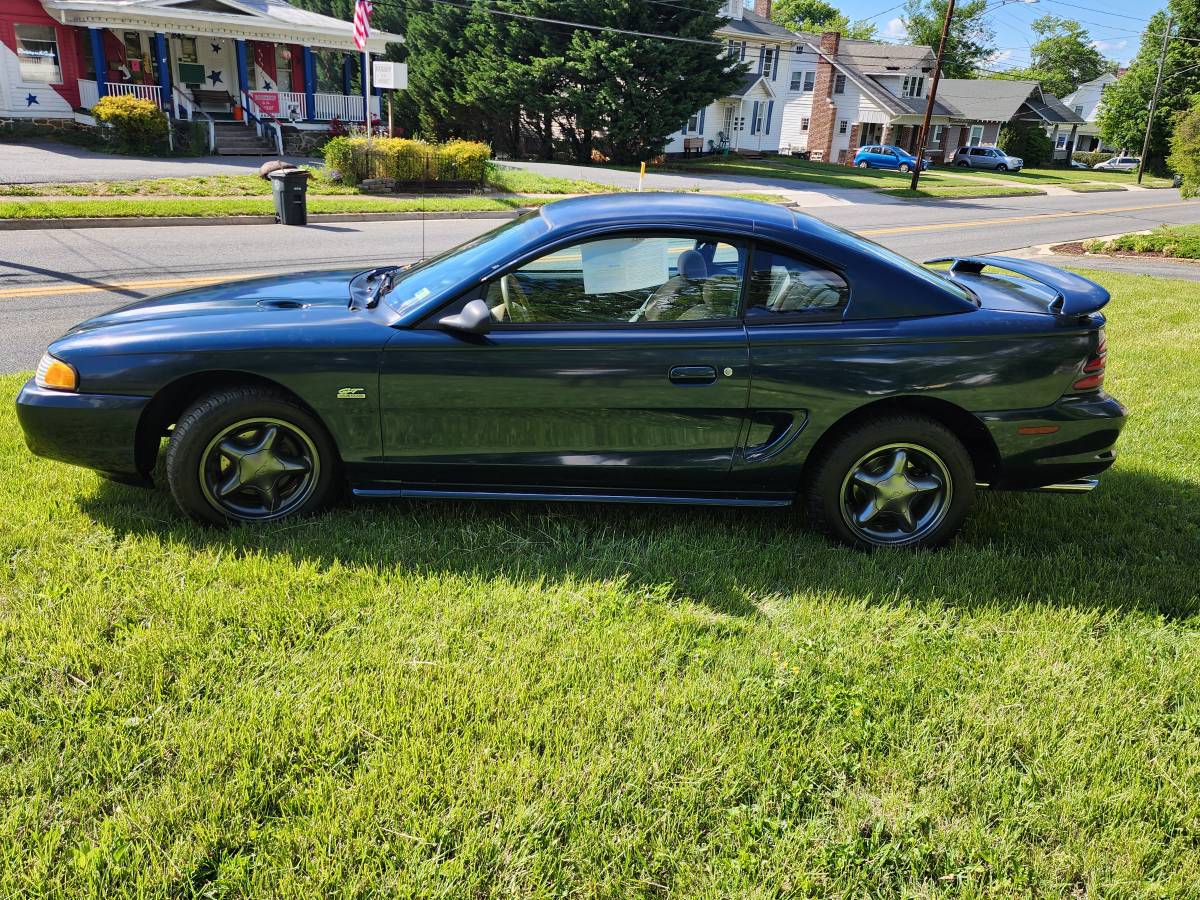 Ford-Mustang-gt-coupe-1994-green