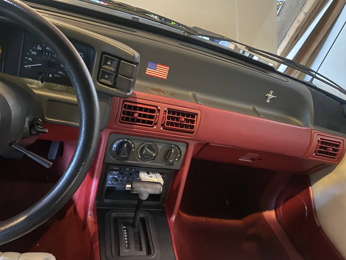 Ford-Mustang-lx-1989-white-5