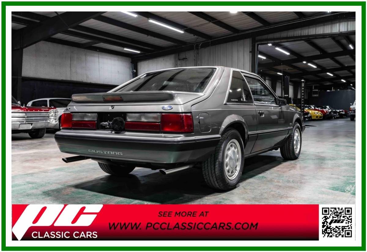 Ford-Mustang-lx-hatch-1990-1
