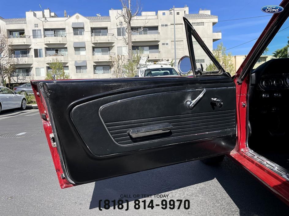 Ford-Mustang-v8-289-cu-1966-Coupe-16