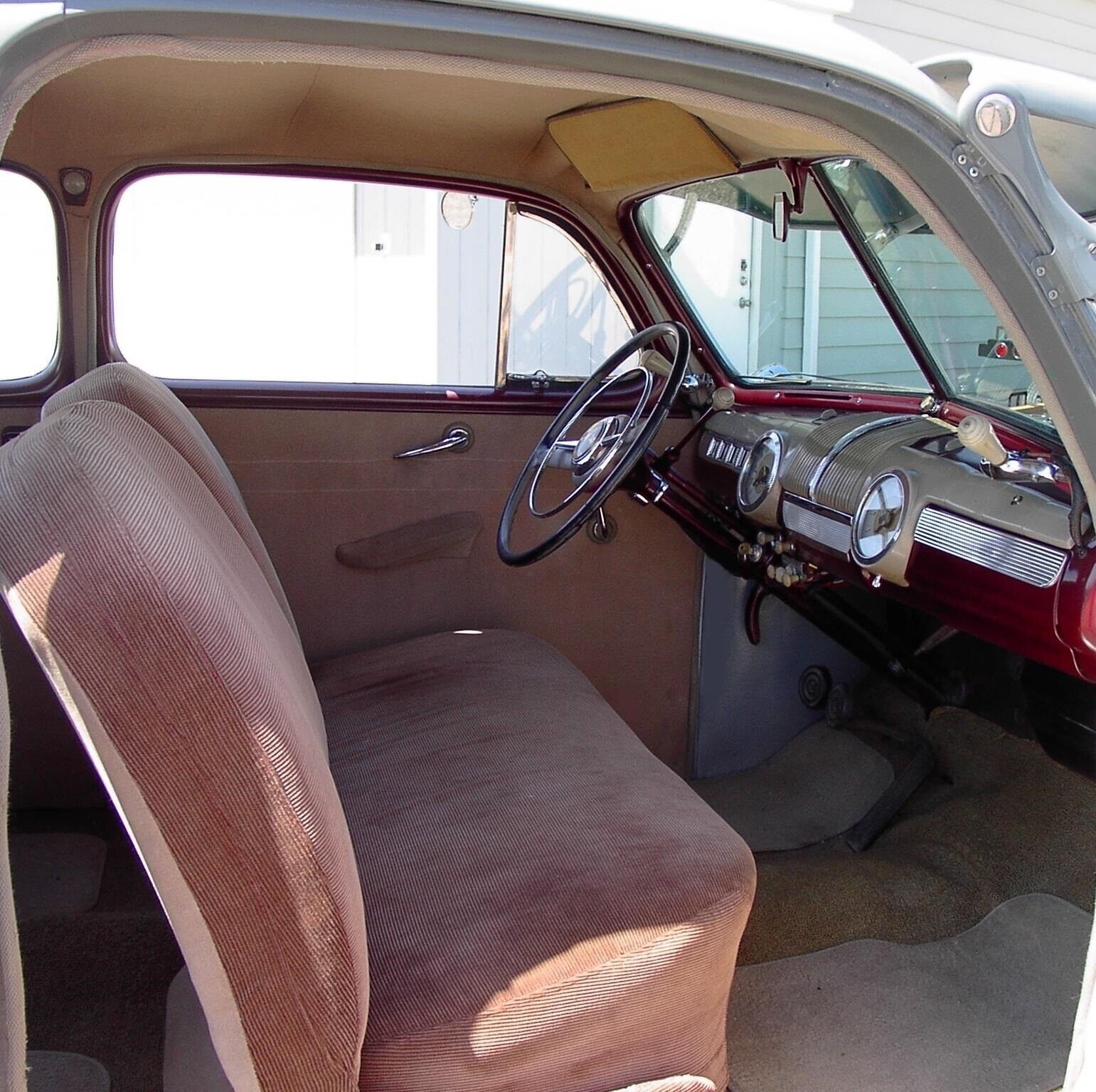 Ford-Other-1947-Sedan-10