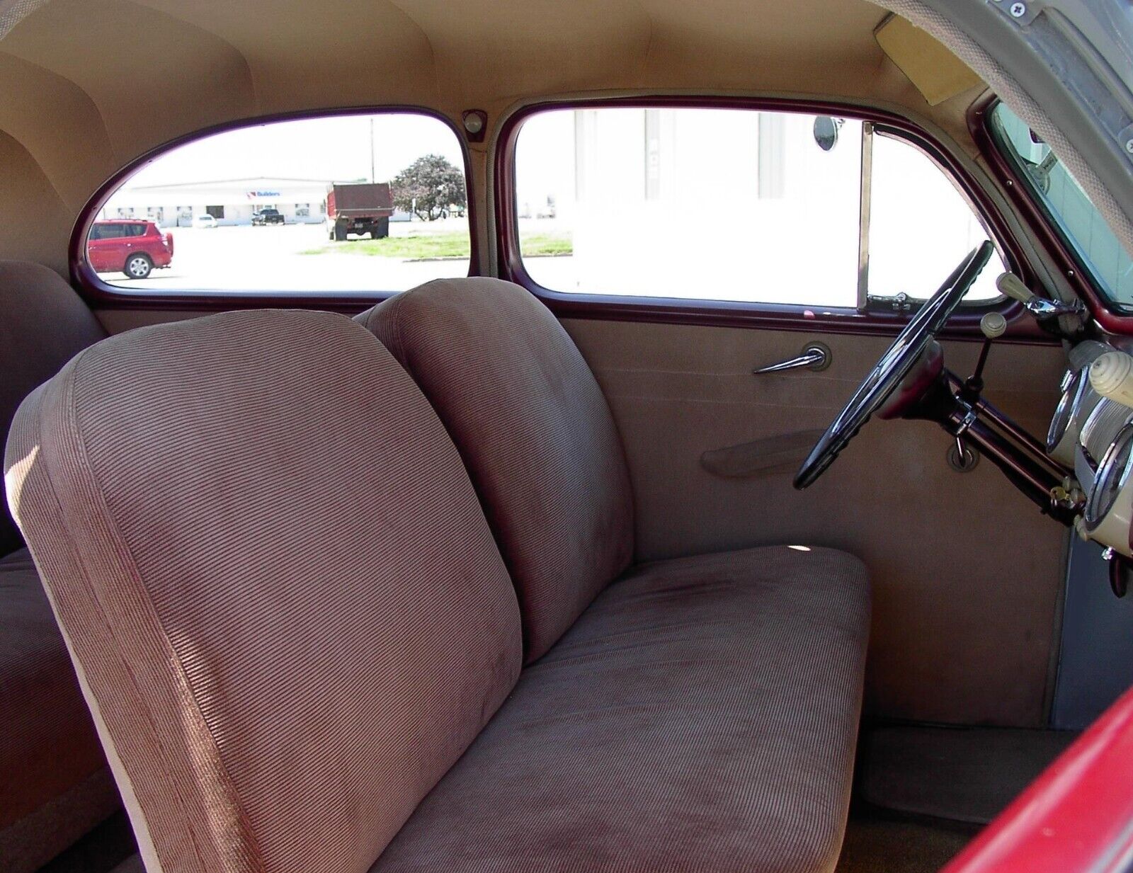 Ford-Other-1947-Sedan-2