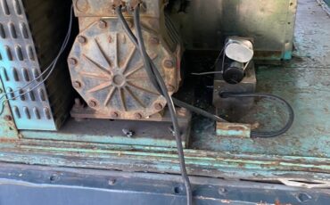Ford-P-350-1970-Step-Van-11