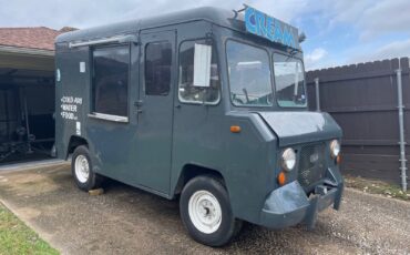 Ford-P-350-1970-Step-Van-5