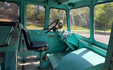 Ford-P-350-1970-Step-Van-6