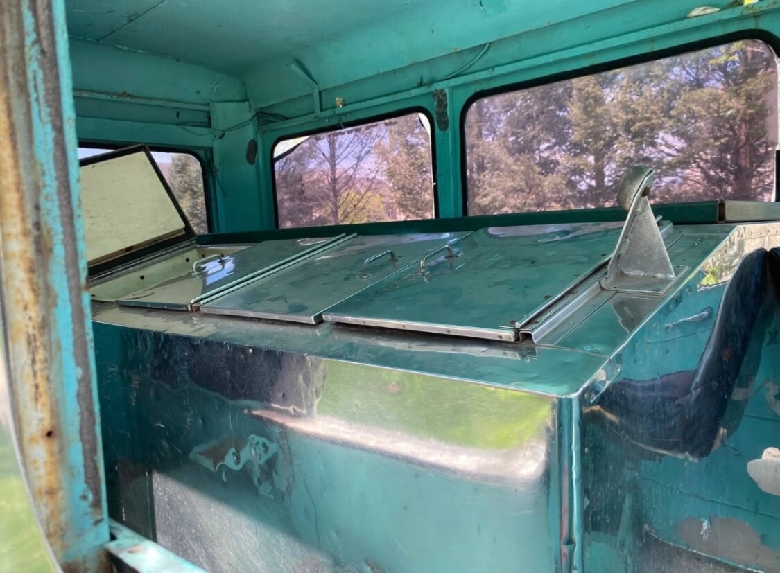 Ford-P-350-1970-Step-Van-7