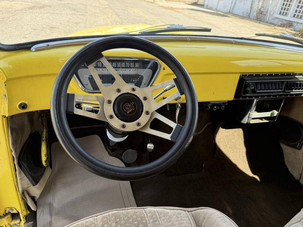Ford-Panel-van-1954-yellow-10