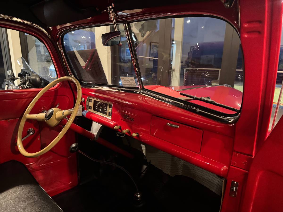 Ford-Pickup-1940-red-7