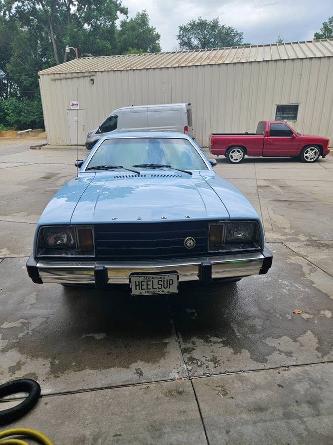 Ford-Pinto-cruising-wagon-1979-blue-3