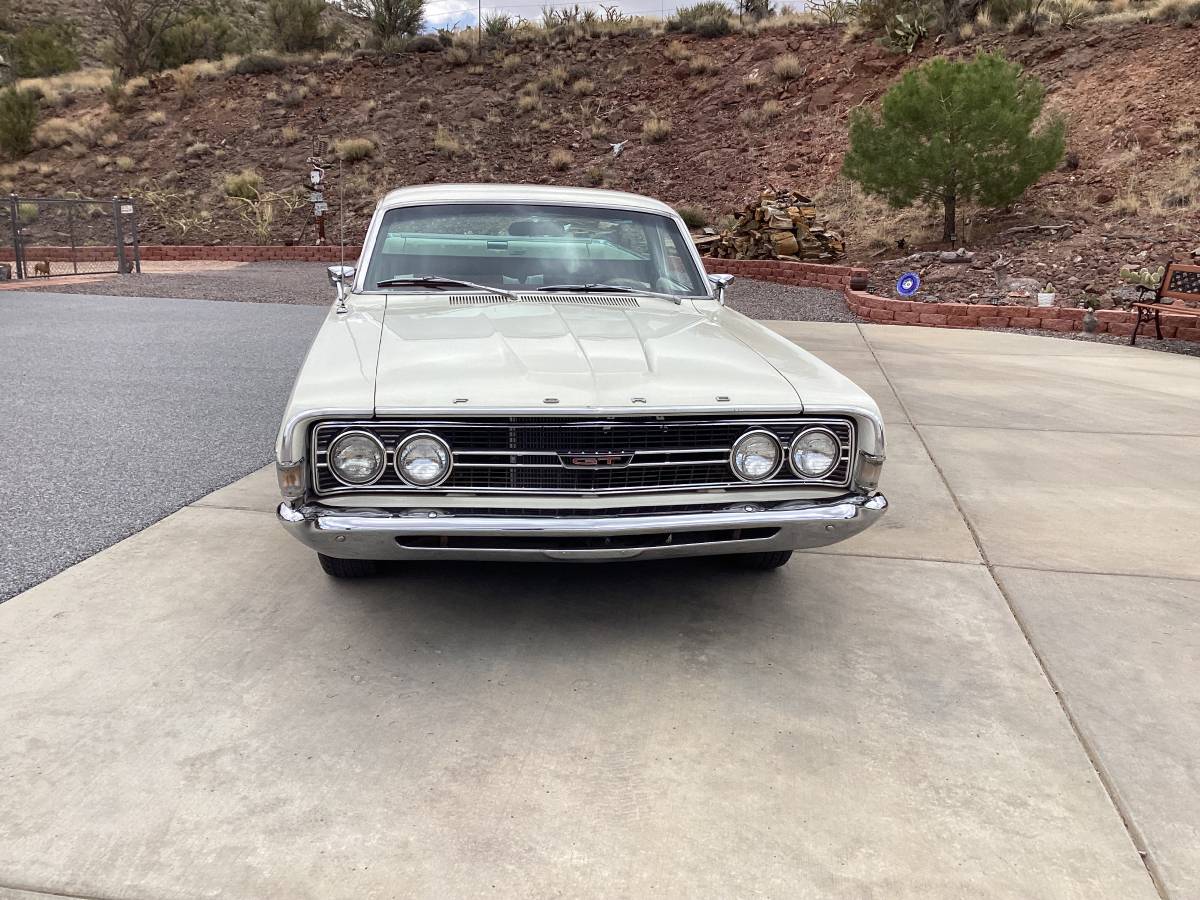 Ford-Ranchero-1968-white-2