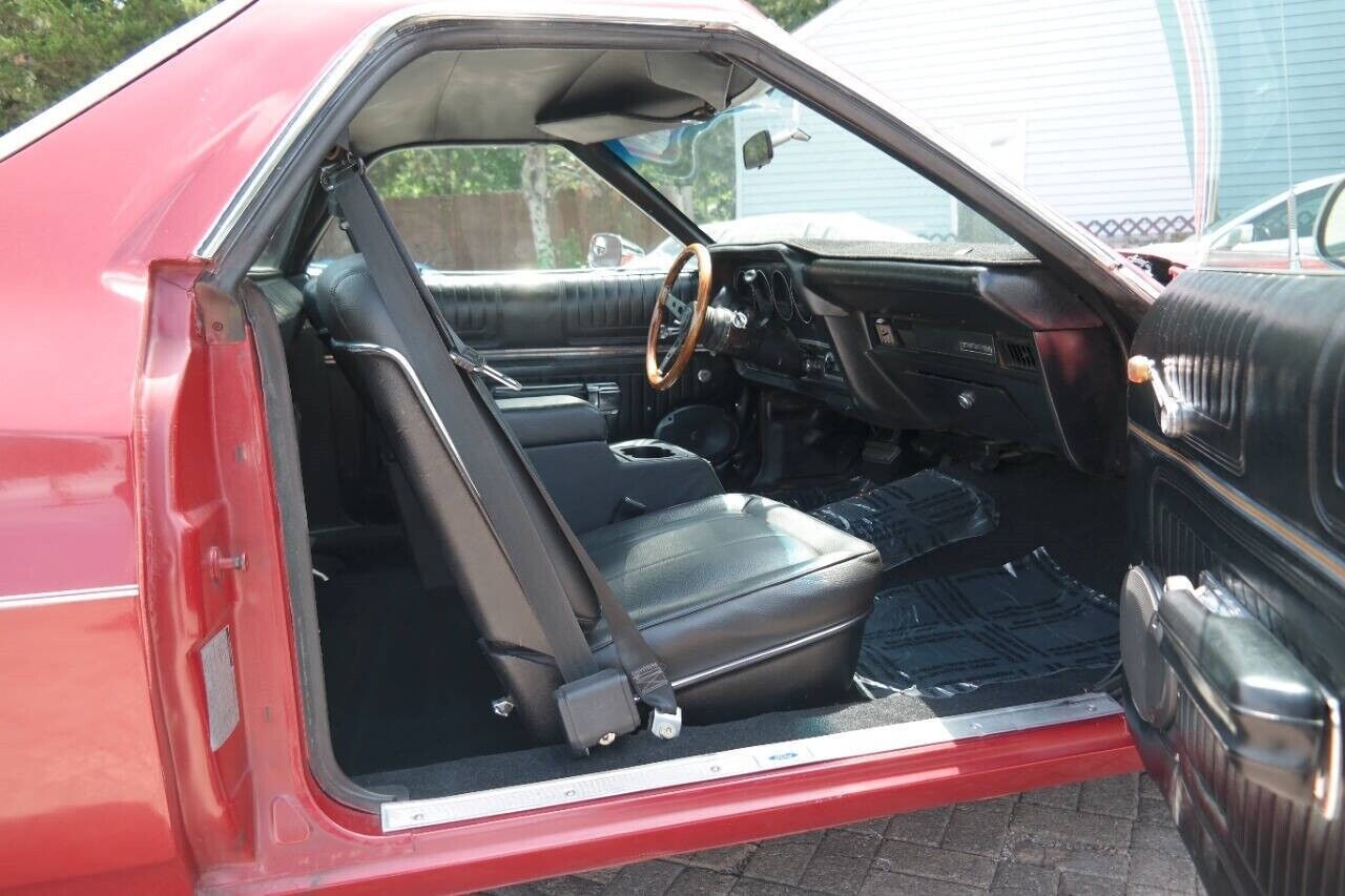 Ford-Ranchero-1976-Coupe-31