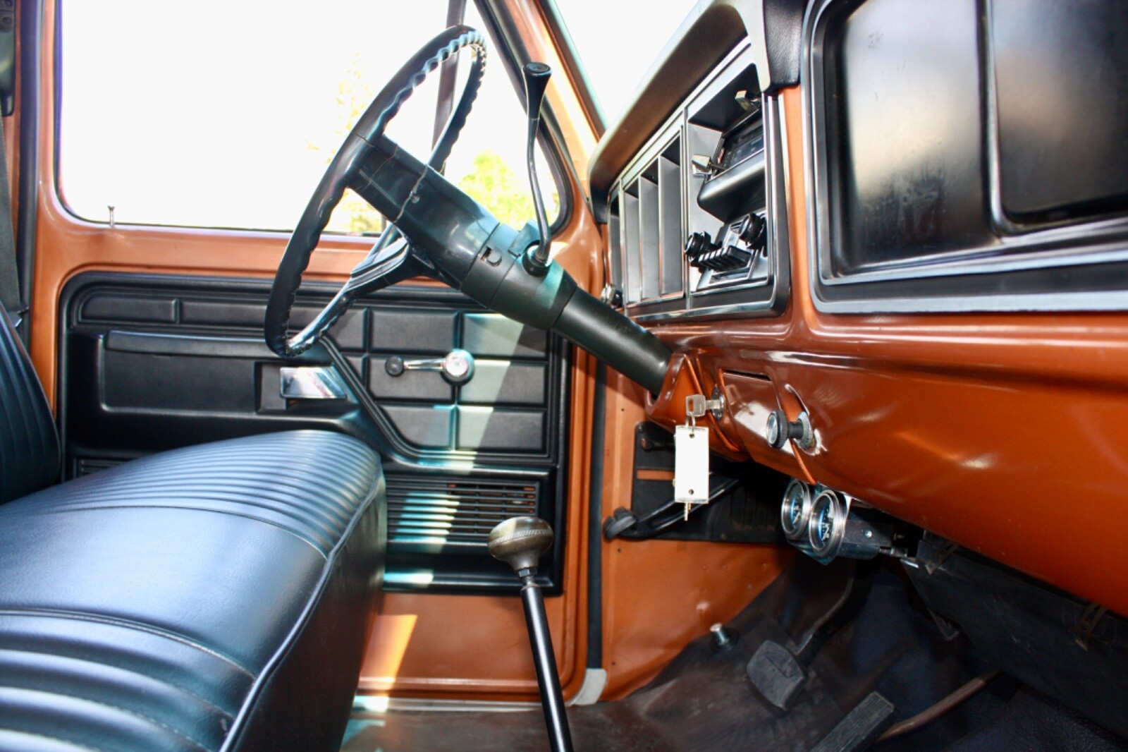 Ford-Ranger-1977-single-cab-long-bed-4