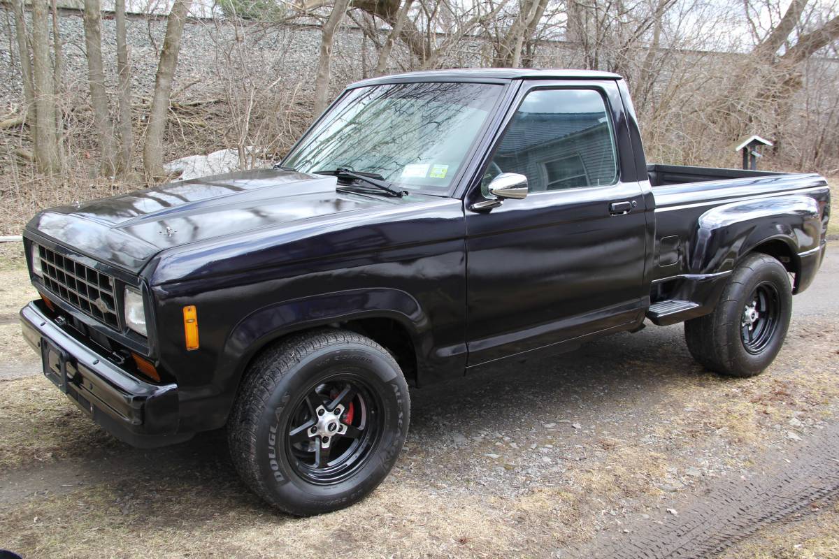 Ford-Ranger-1986-black