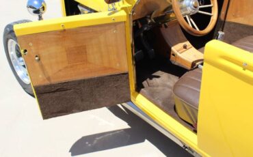 Ford-Roadster-1932-11