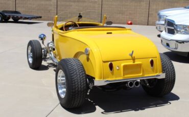 Ford-Roadster-1932-2